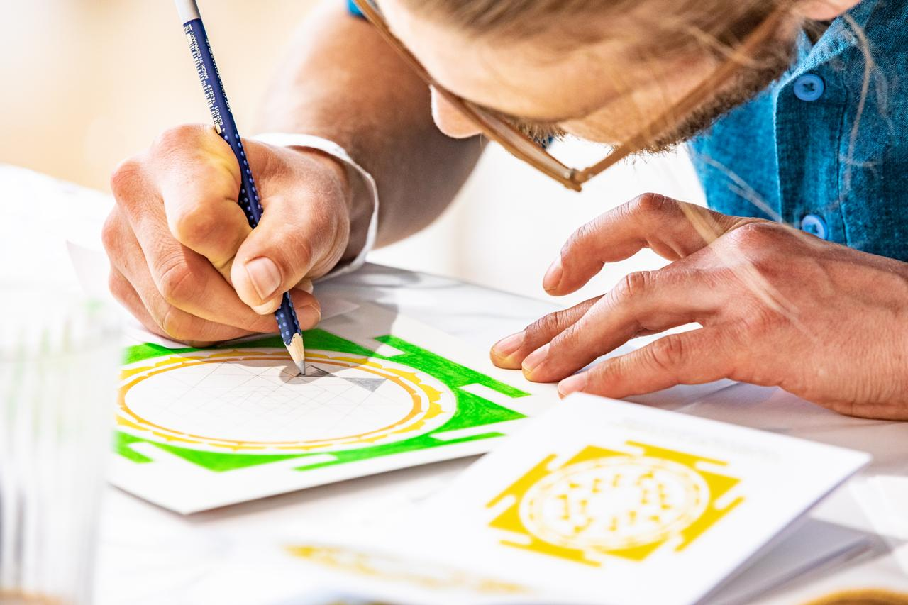 Cours de peinture méditative du Sri Yantra avec Yagnadasi - Format découverte - 29 août 2025